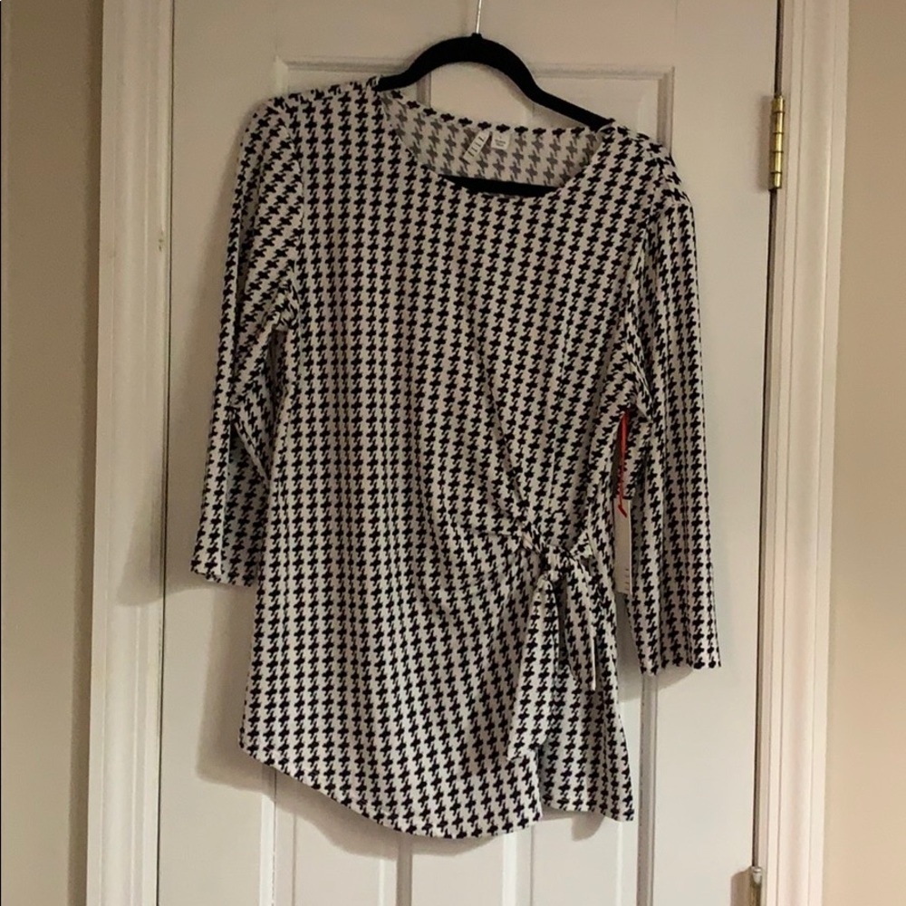 Brand new Elle shirt size large